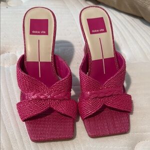 Dolce Vita Women's NWOT Pink Woven Sandals